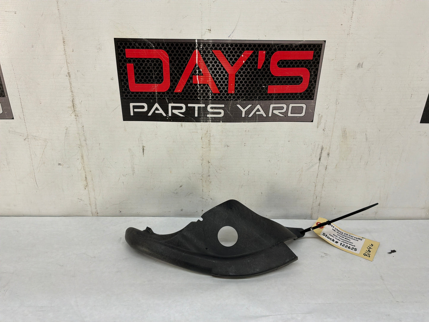1999 Chevy C5 Corvette RH Passenger Turn Signal Marker Light Bracket OEM