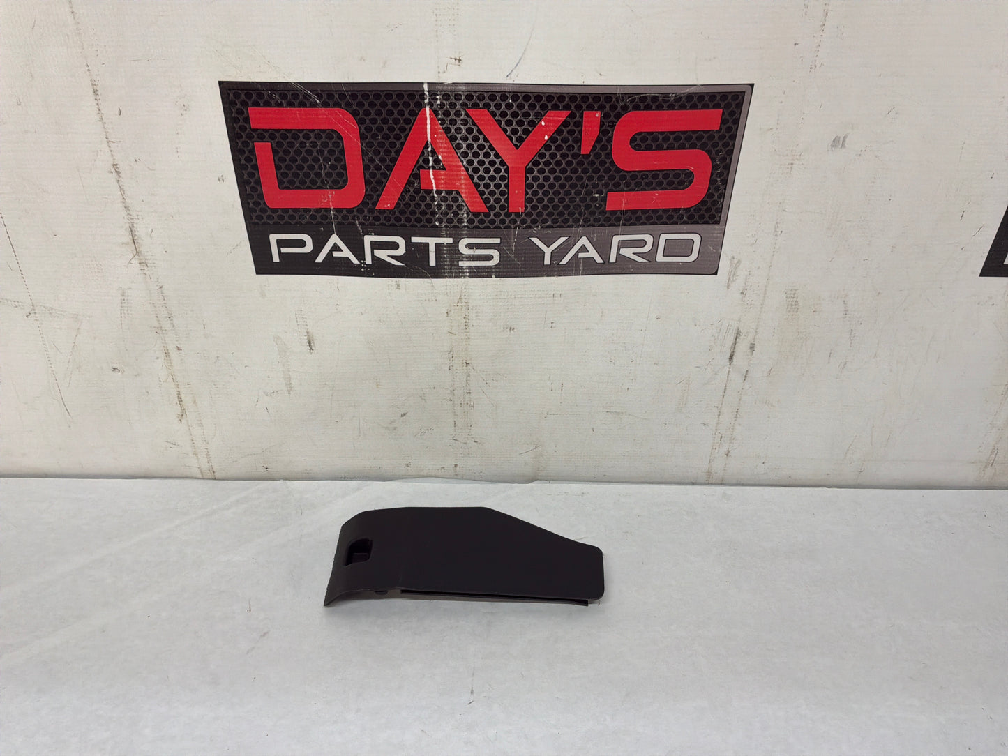 2008 Pontiac G8 GT Interior Kick Panel Fuse Box Cover Panel Door Trim OEM