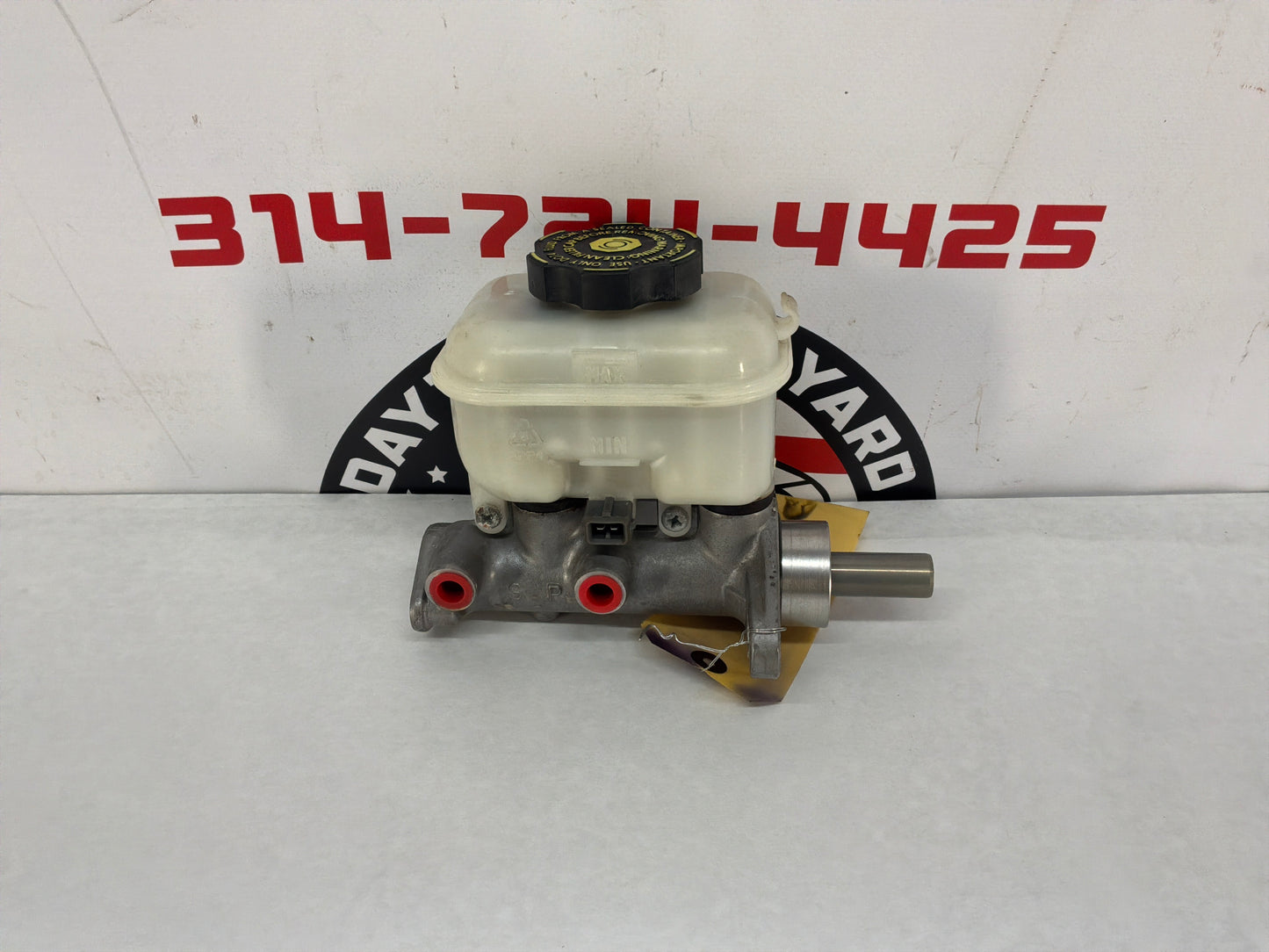 2005 Pontiac GTO Hydraulic Brake Master Cylinder OEM