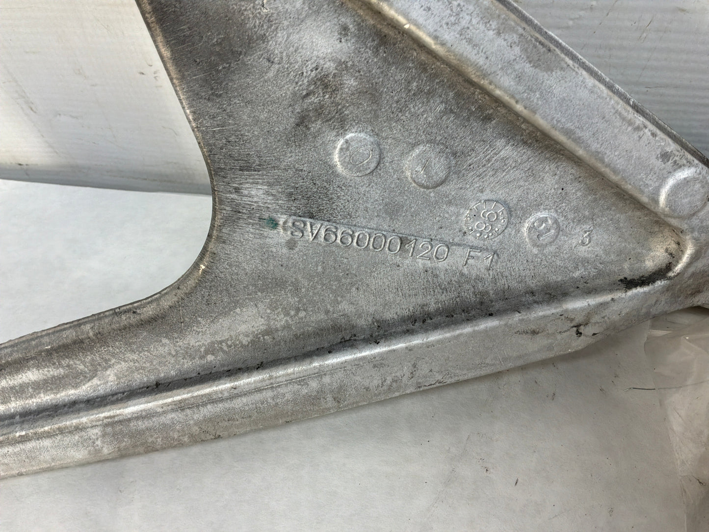 Control arm - Day's Parts Yard