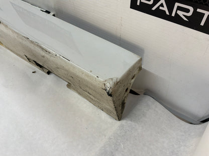 2008 Pontiac G8 GT RH Passenger Rocker Molding Side Skirt Panel Trim White OEM