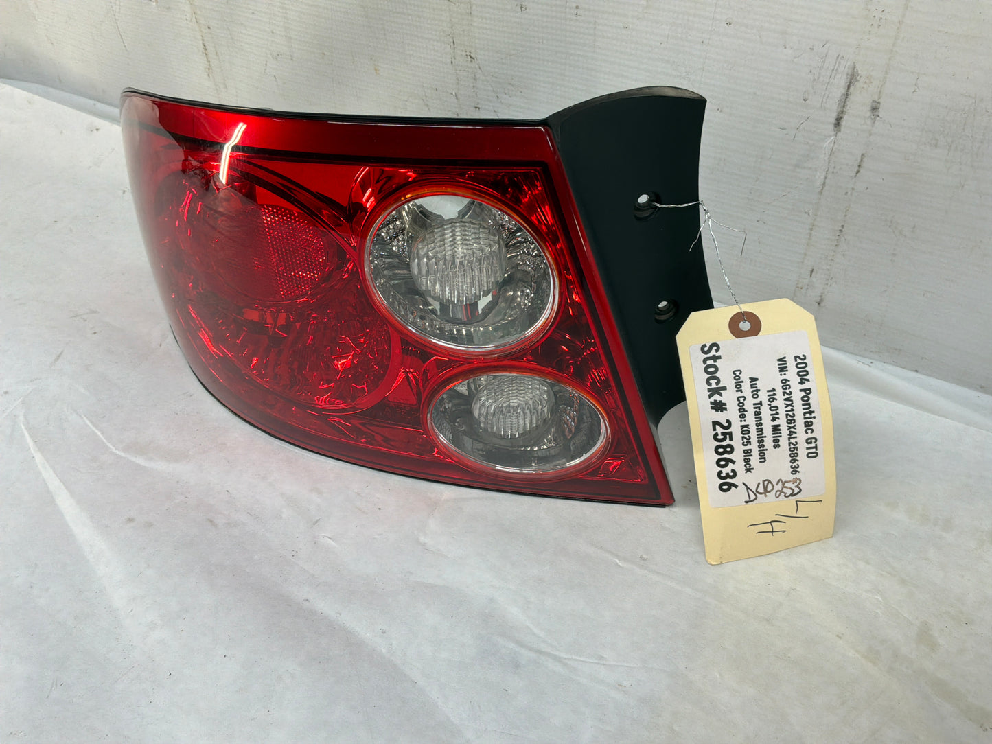 2004 Pontiac GTO LH Driver Taillight Tail Light Lamp OEM