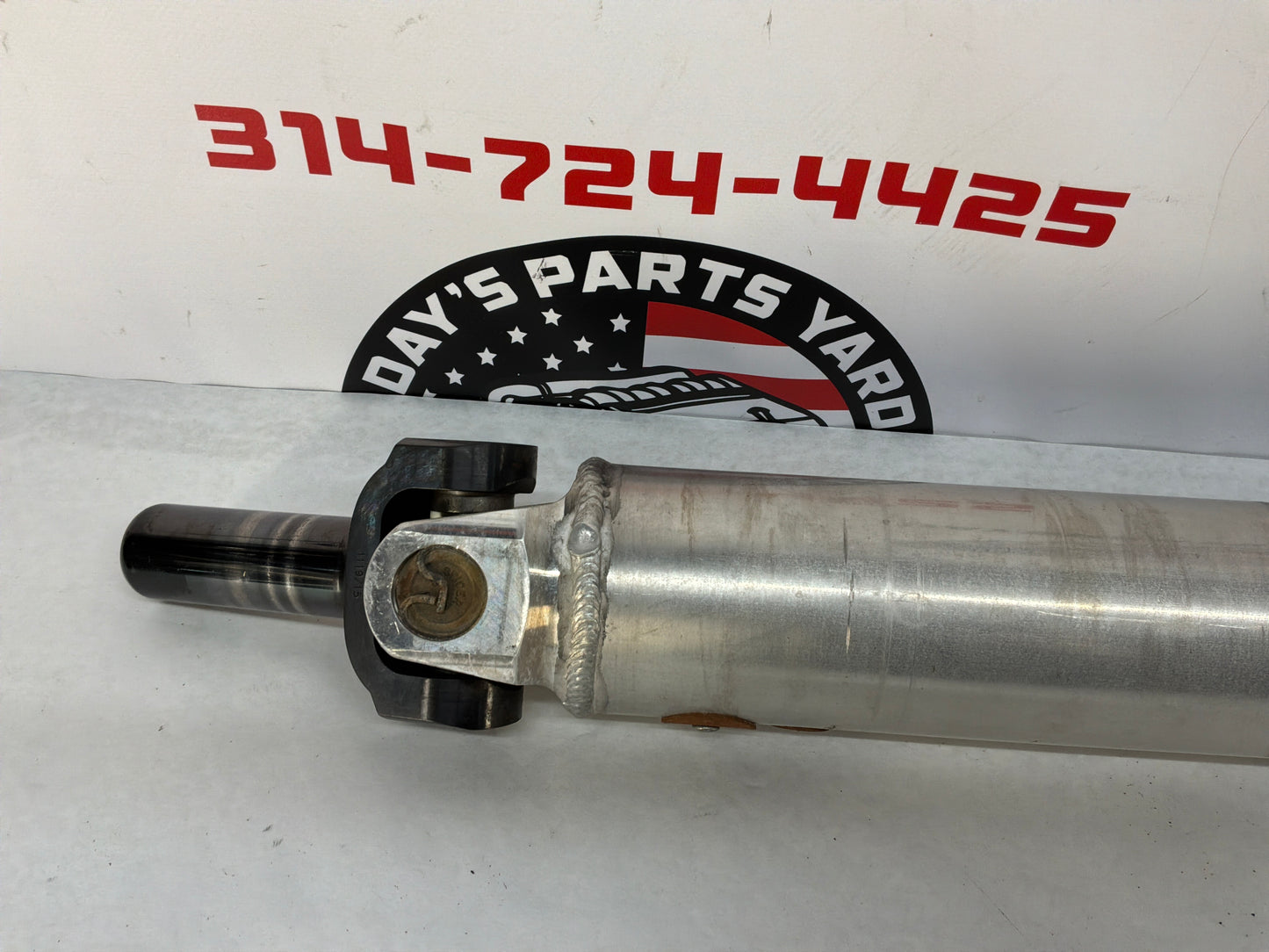 2005-2006 PONTIAC GTO 3.5” 1000HP 1-Piece Aluminum Driveshaft w/ Direct Fit Rear Flange
