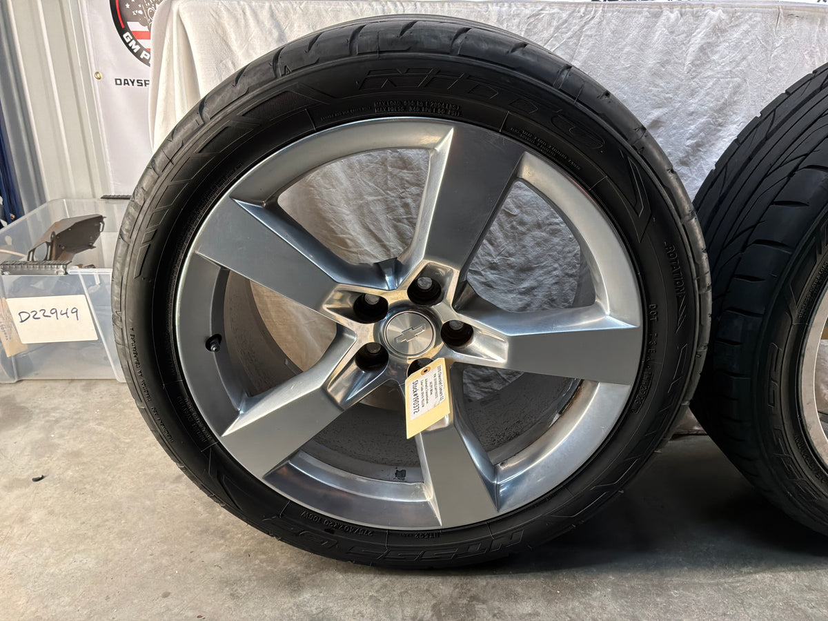 2010 Chevy Camaro SS 20x8 20x9 Factory OEM Wheels Rims with Tires