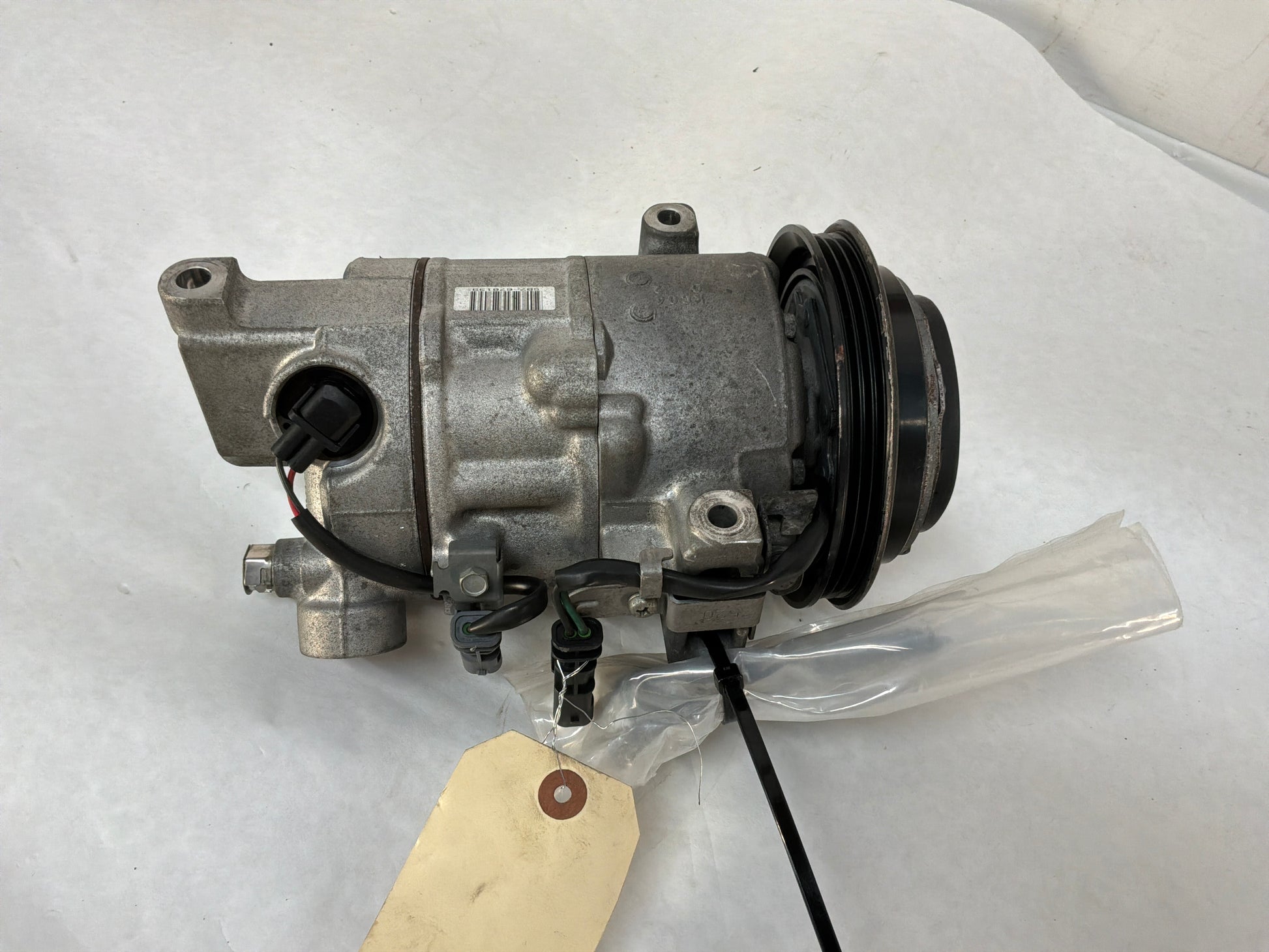 Ac compressor - Day's Parts Yard