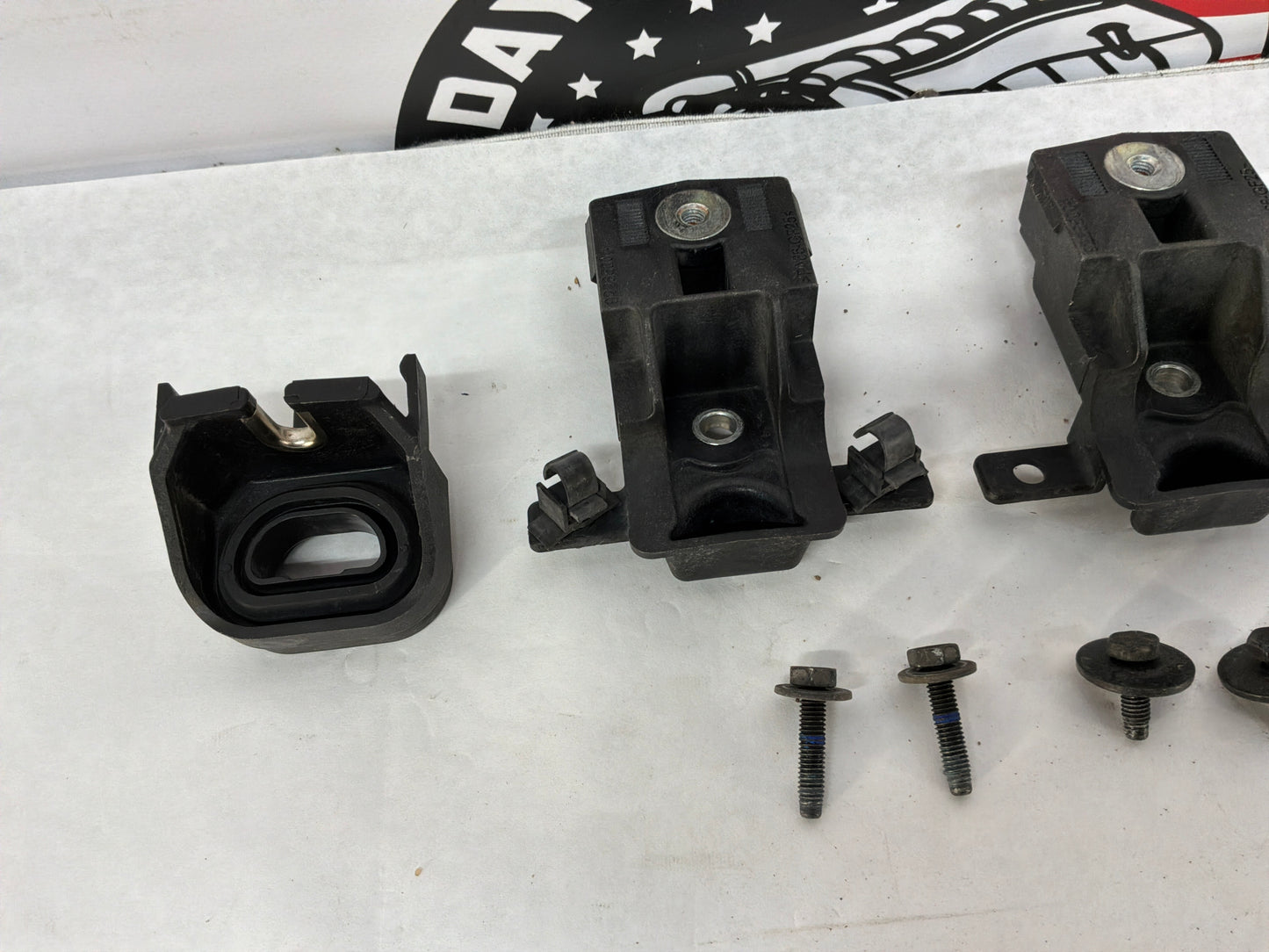 2017 Chevy SS Sedan RH & LH Upper & Lower Radiator Bracket Mounts Bushings OEM