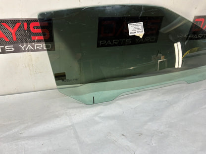 Rh door window glass - Day's Parts Yard