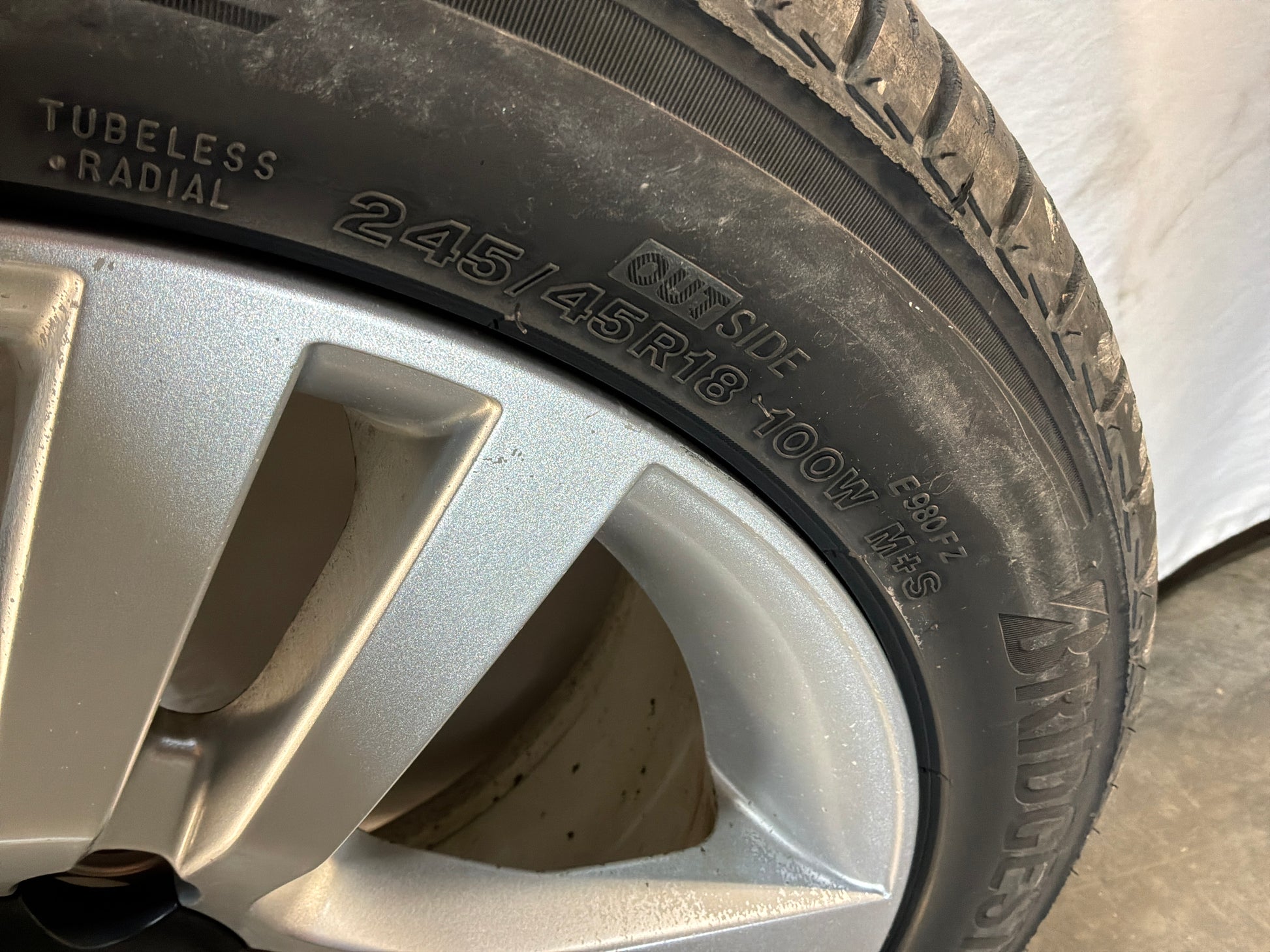 Wheels and tire - Day's Parts Yard
