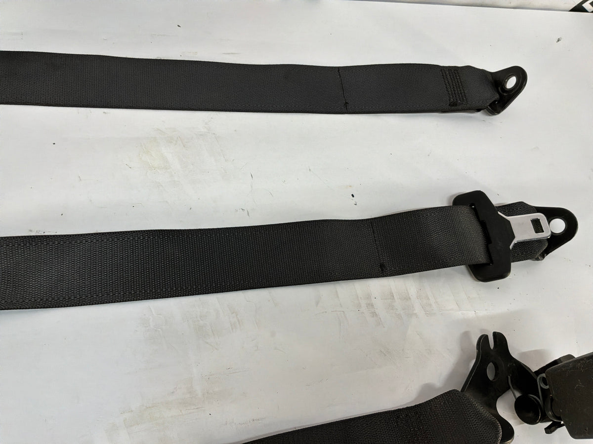 2015 Chevy SS Sedan Complete Rear Seat Belt Seatbelt Retractor Set w/ Buckle OEM