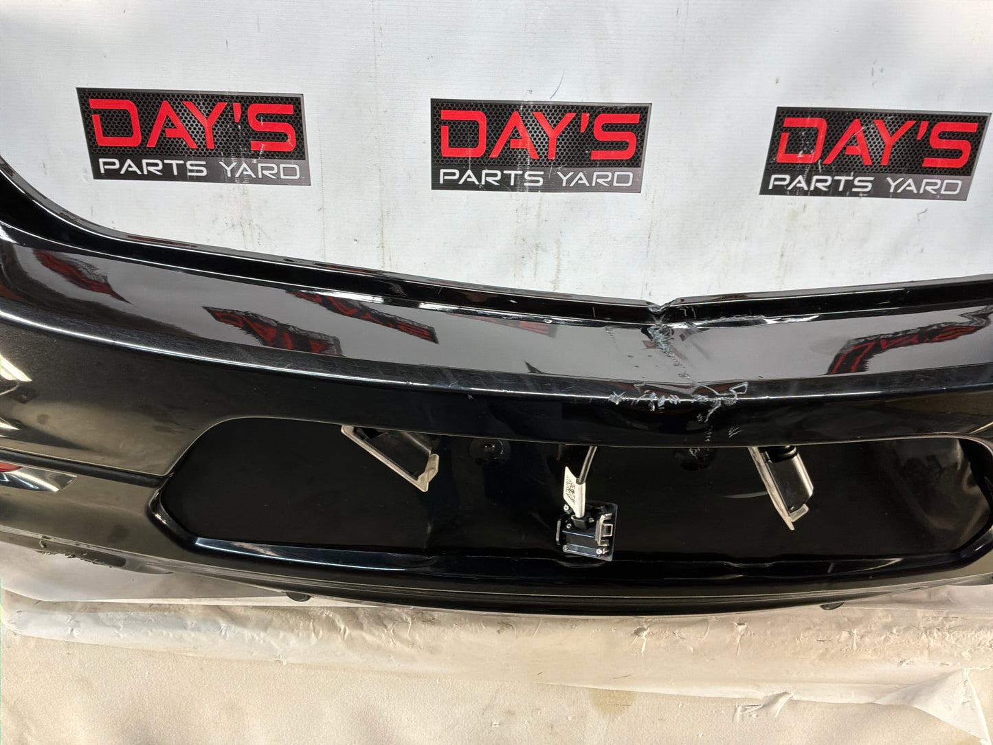 Rear bumper - Day's Parts Yard