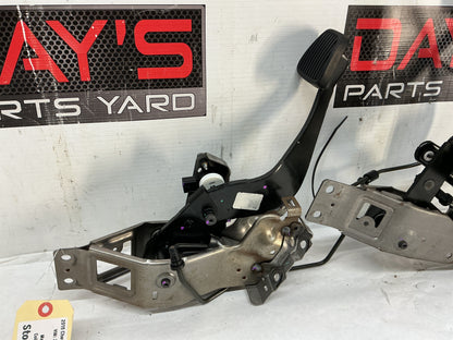 2015 Chevy Camaro SS 1LE Manual Transmission Pedal Set Brake Clutch Master Cylinder Assembly OEM