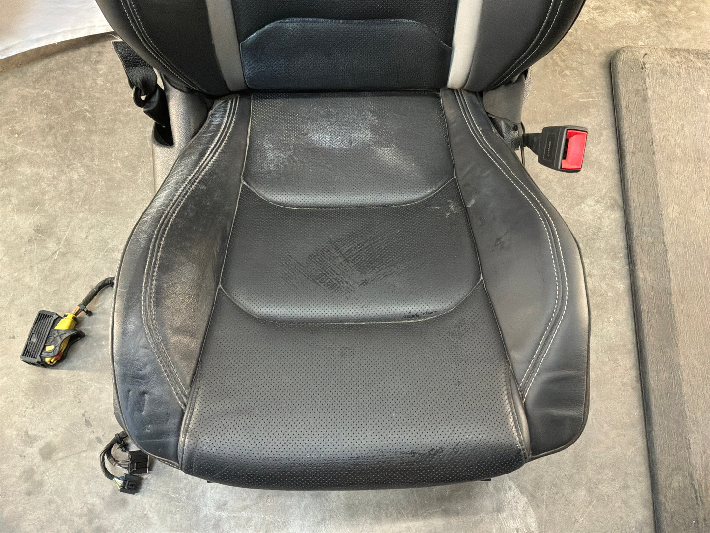 2023 Chevy Camaro SS RH Passenger Front Leather Seat OEM