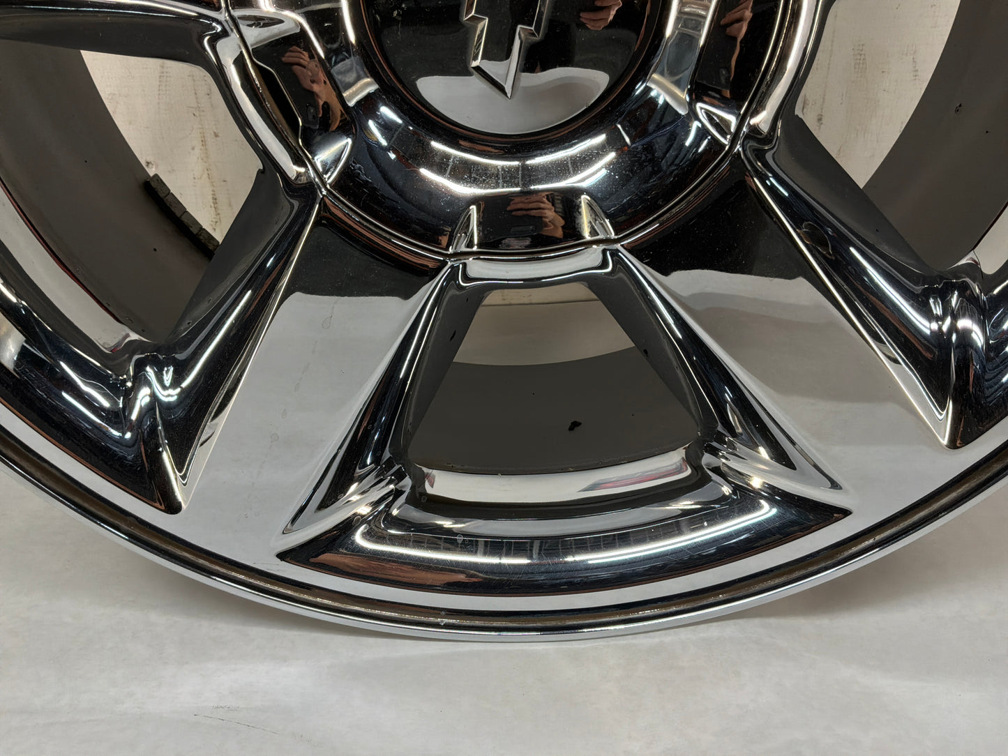 2012 Chevy Avalanche Wheel 20X8.5 Covered Lug Nuts Tapered 5 Spoke Chrome OEM