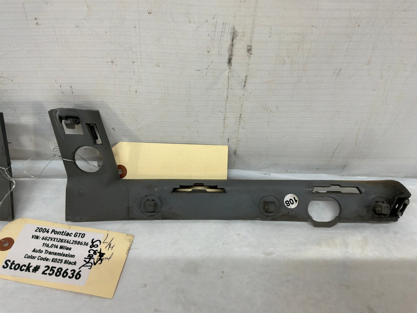 2005 Pontiac GTO RH & LH Front Bumper Fender Bracket Guide Supports  OEM