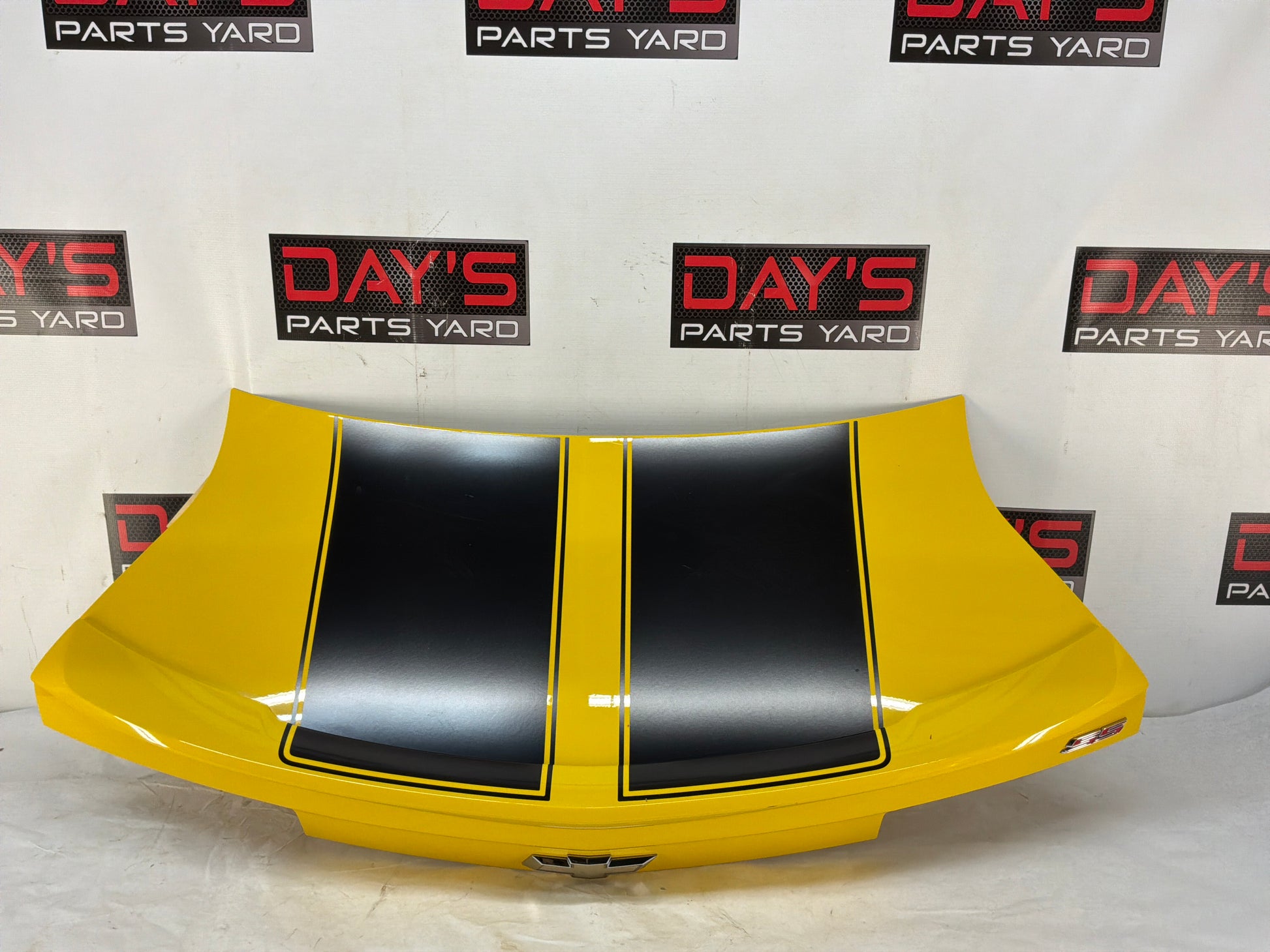 Trunk deck lid - Day's Parts Yard