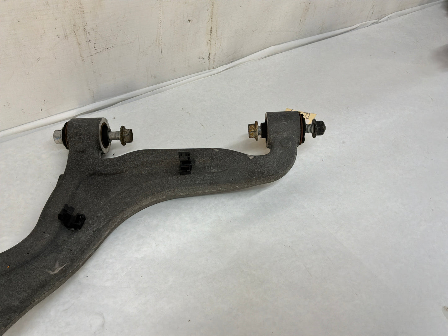 Lh upper control arm - Day's Parts Yard
