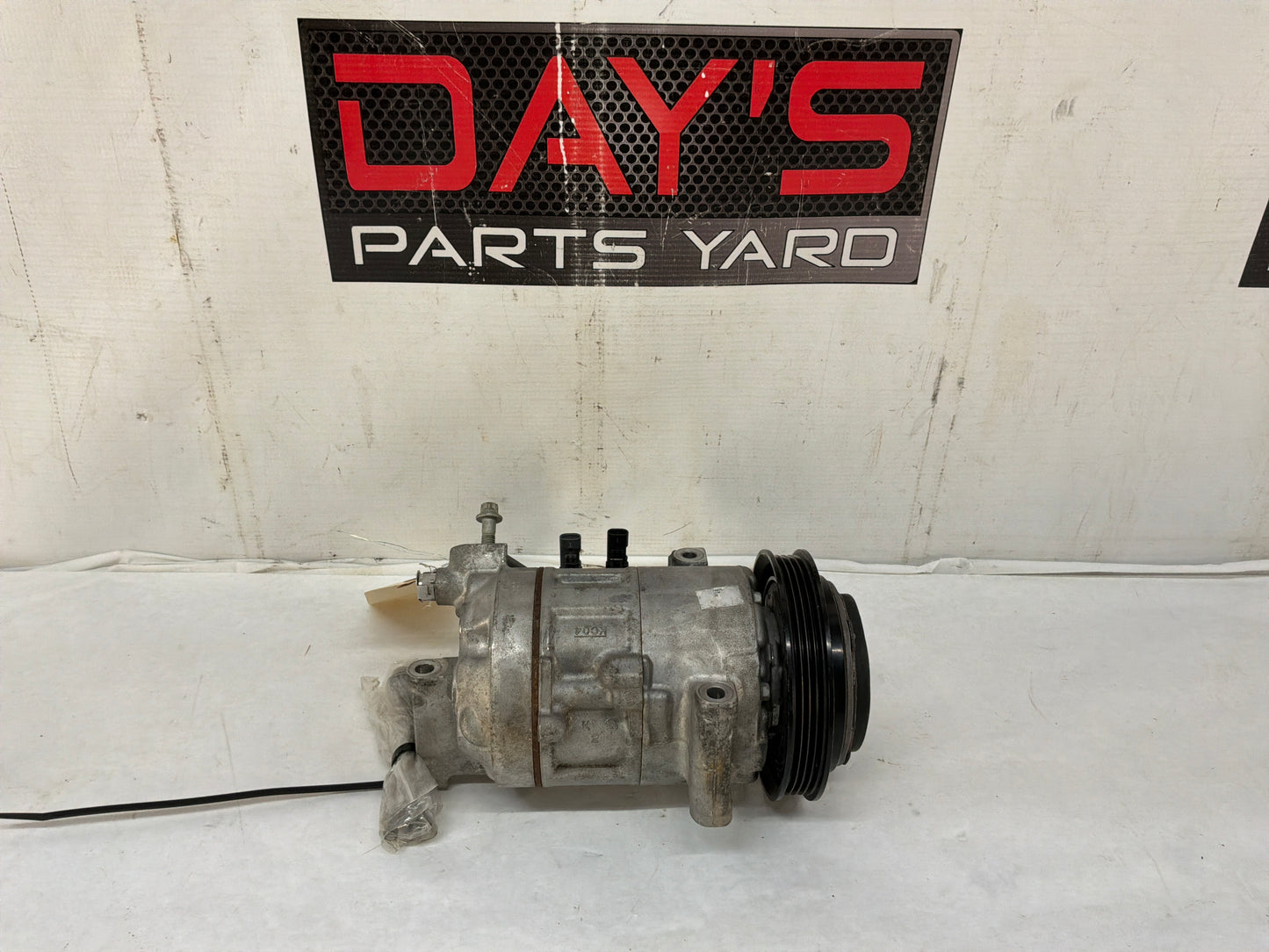 2015 Chevy SS Sedan AC A/C Air Conditioner Compressor Bracket w/ Hardware OEM