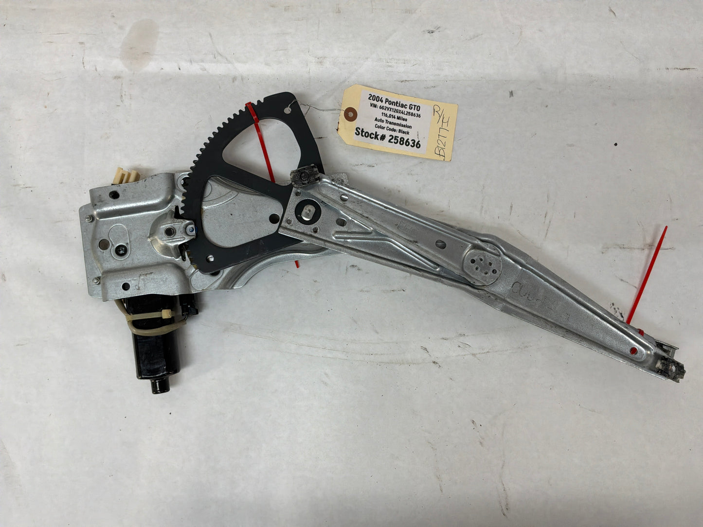 2004 Pontiac GTO RH Passenger Window Regulator w/ Motor OEM