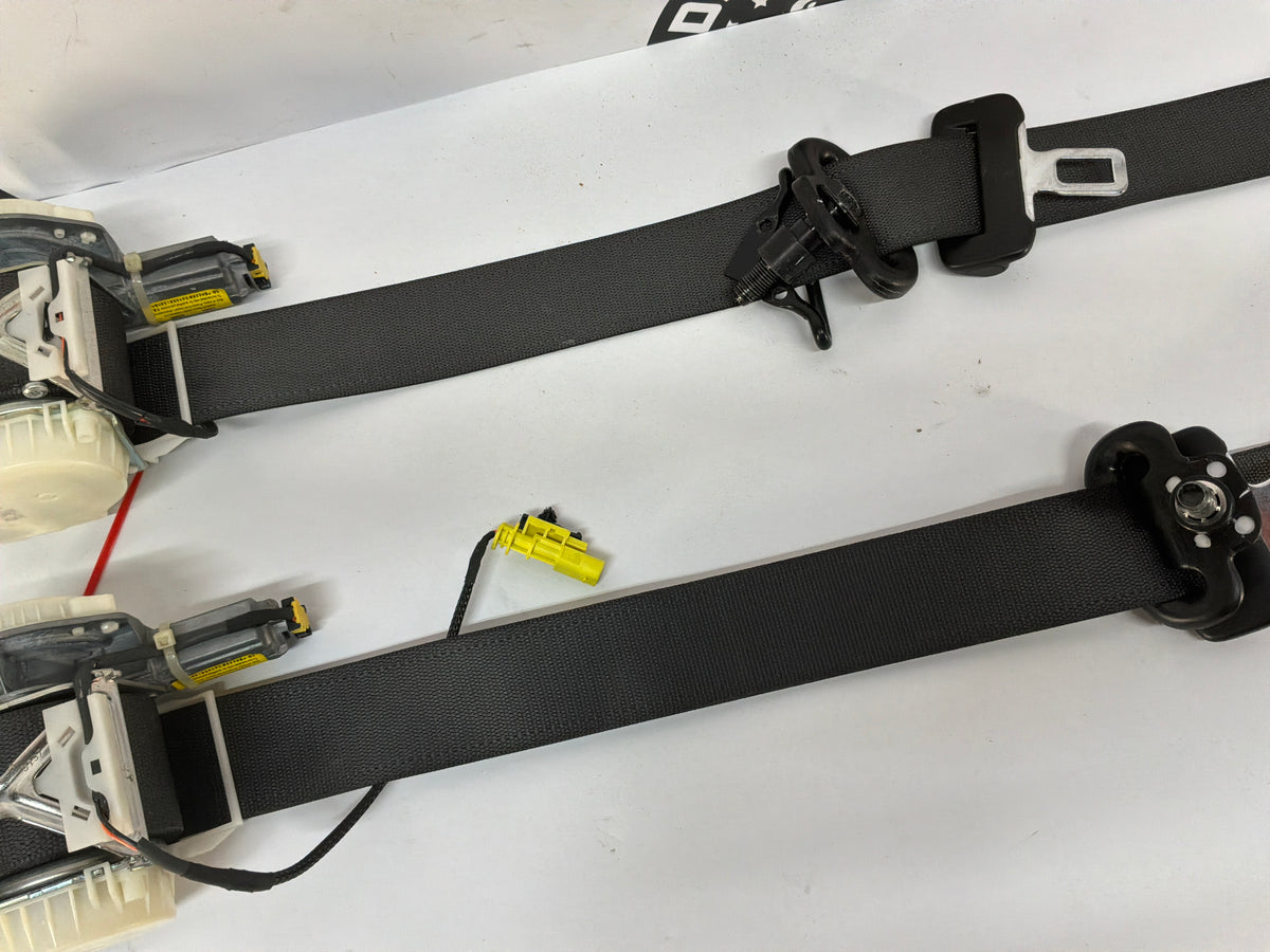 2014 Chevy SS Sedan Front Seat Belt Retractors OEM