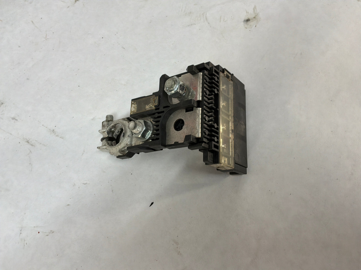 2014 Chevy Caprice PPV Positive Battery Terminal Fuse Relay OEM