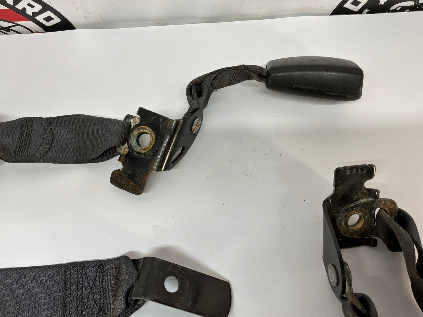 2006 Cadillac CTS-V RH, LH & Middle Rear Seat Belt Retractor Set w/ Buckles OEM