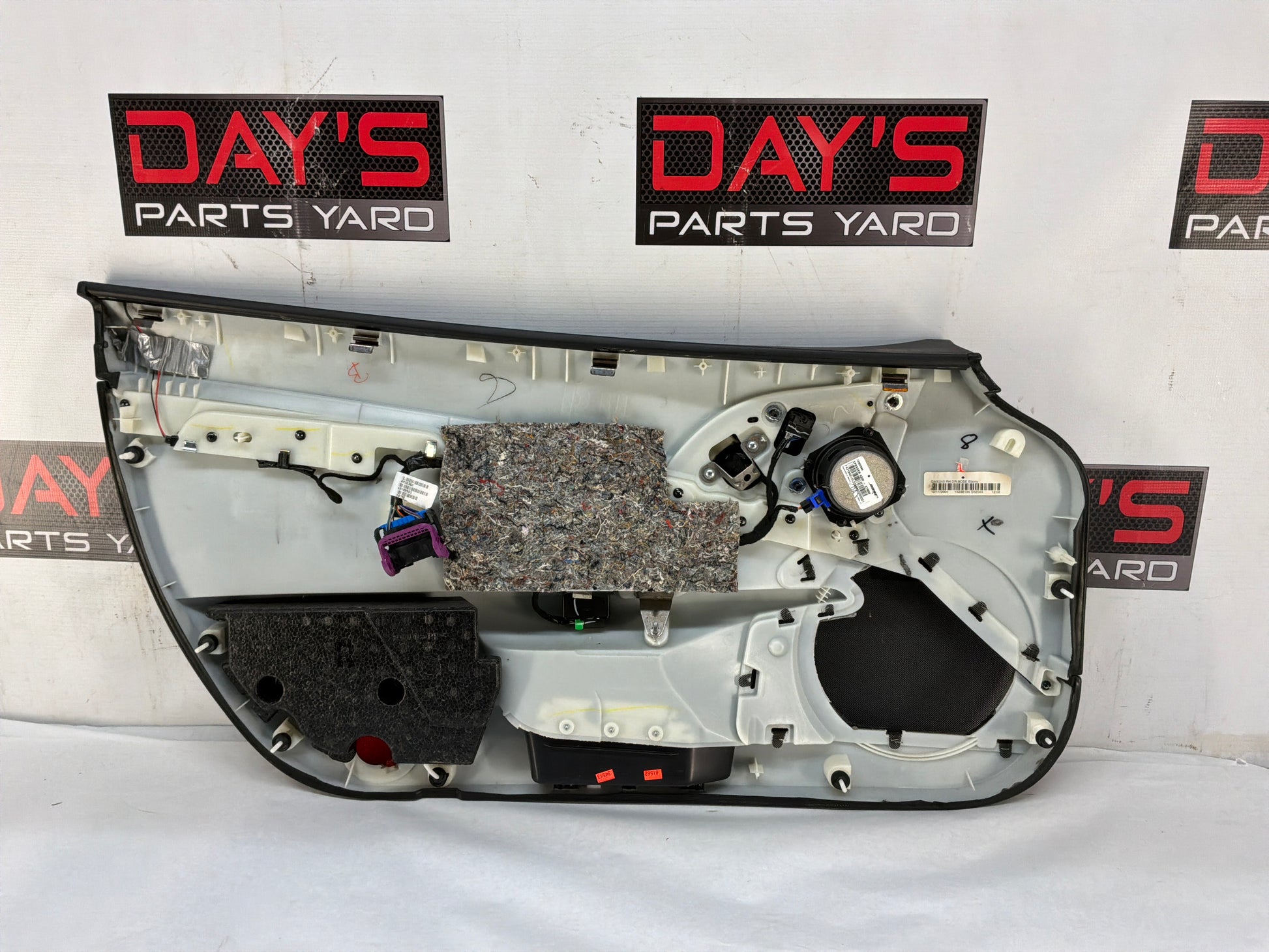 Rh front door panel - Day's Parts Yard
