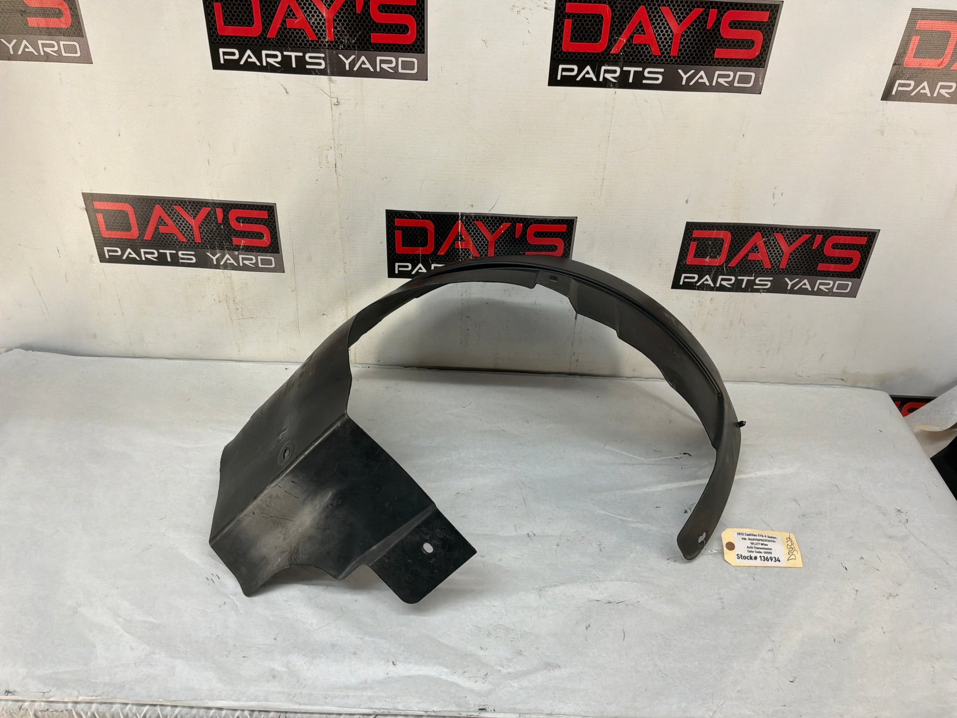 Lh front wheel liner - Day's Parts Yard