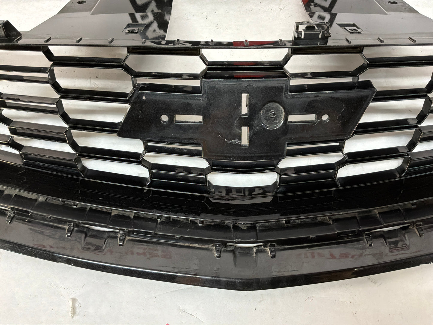 2017 Chevy SS Sedan Front Bumper Upper Grille OEM