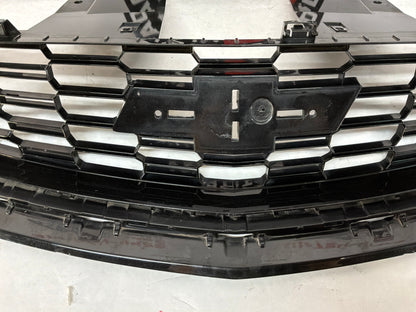 2017 Chevy SS Sedan Front Bumper Upper Grille OEM
