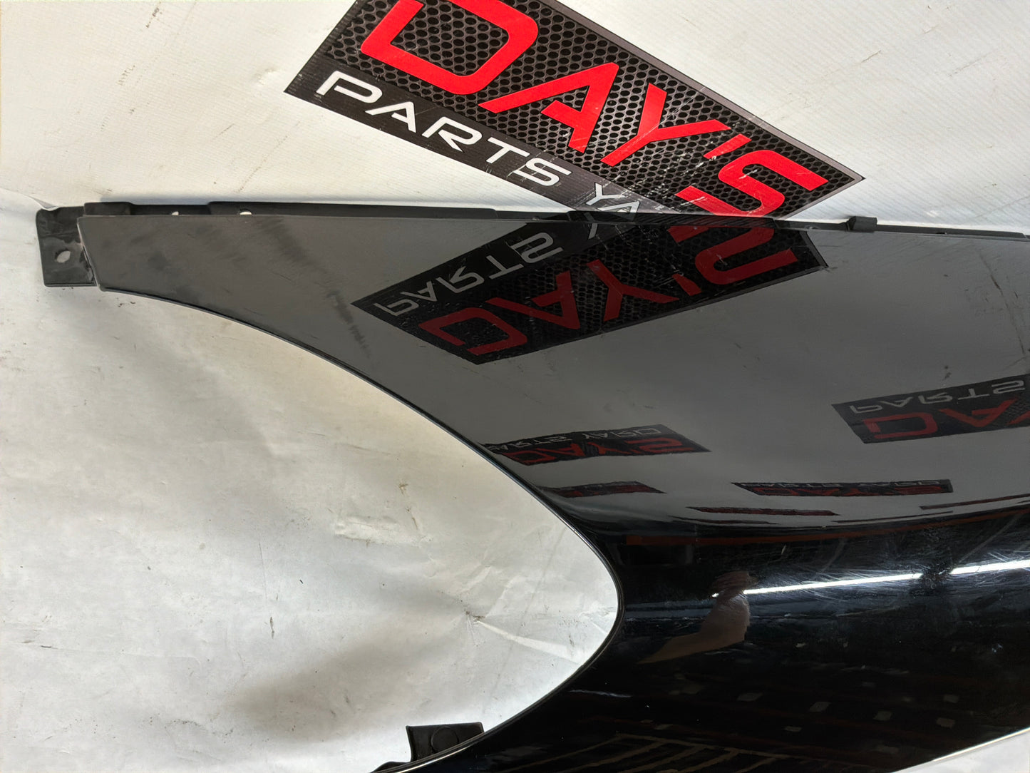 Lh front fender - Day's Parts Yard