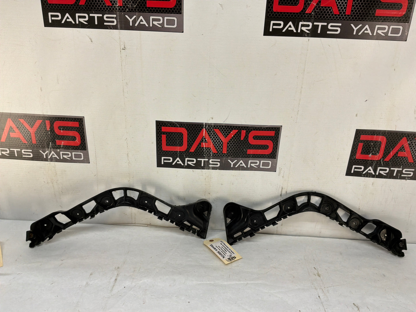 2017 Chevy SS Sedan Rear Bumper Support Brackets Braces Mounts RH & LH OEM
