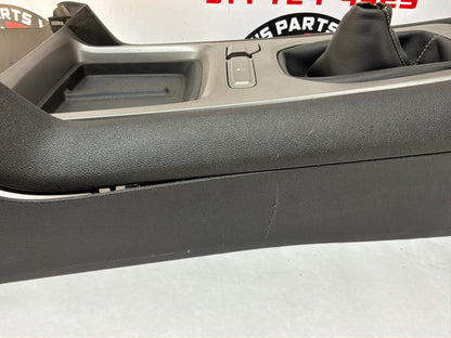 2014 Chevy Camaro SS Manual Transmission Center Console Armrest w/ Boot & Shifter Knob  OEM