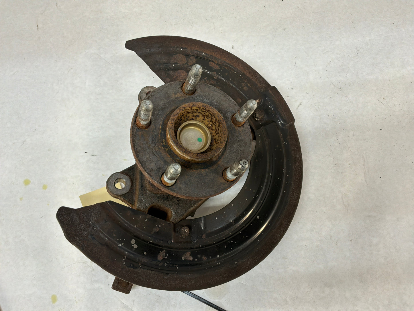 2008 Pontiac G8 LH Driver Rear Suspension Spindle Hub Knuckle Wheel Bearing OEM