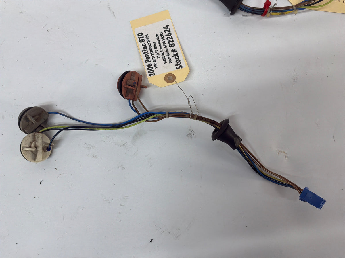 2006 Pontiac GTO RH & LH Taillight Tail Light Wire Wiring Harness Sockets OEM