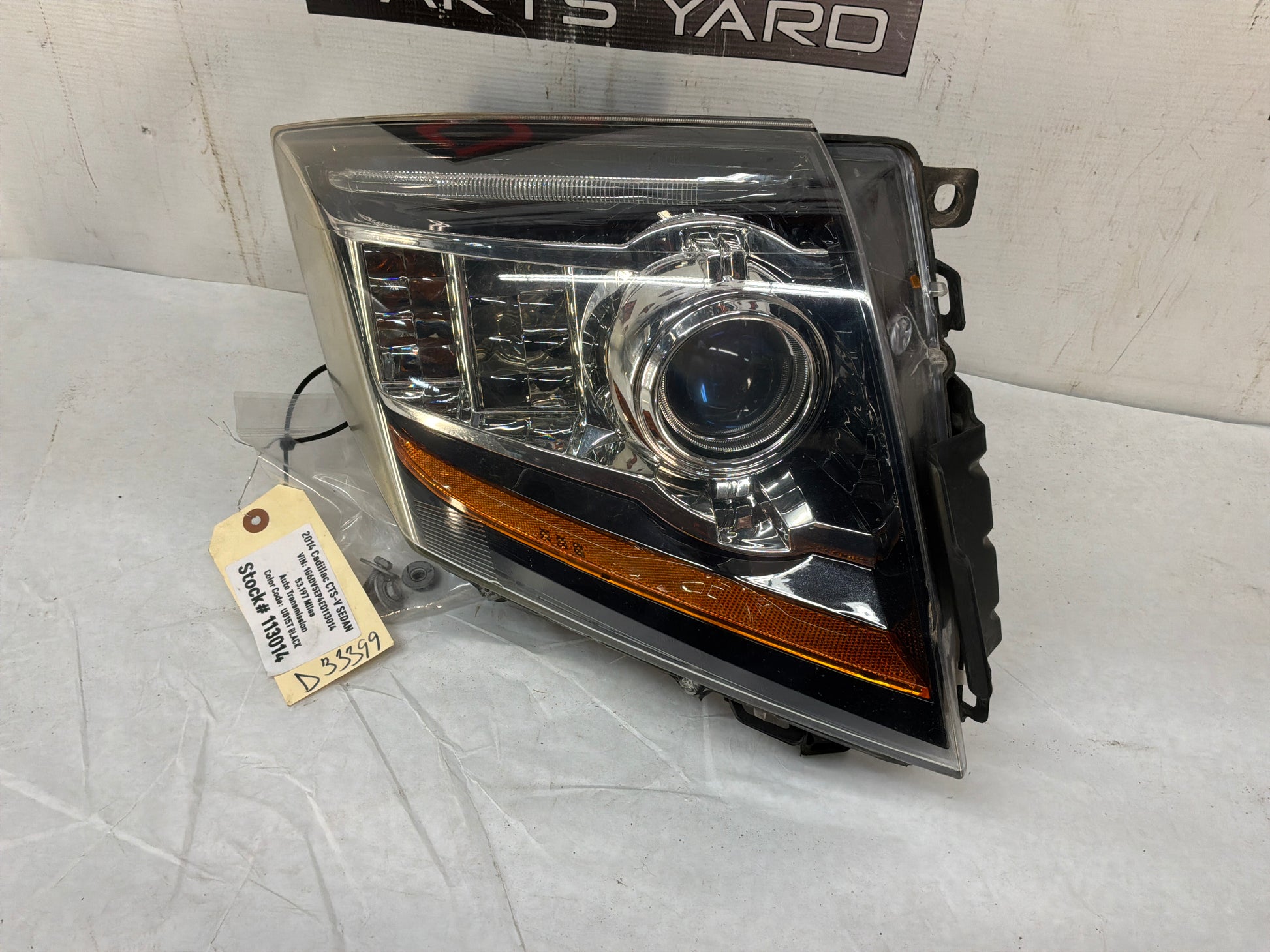 Headlight - Day's Parts Yard