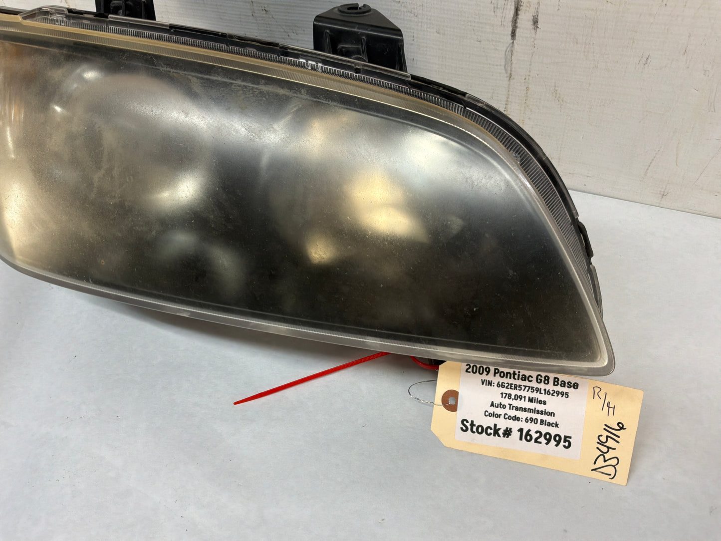 Rh headlight - Day's Parts Yard