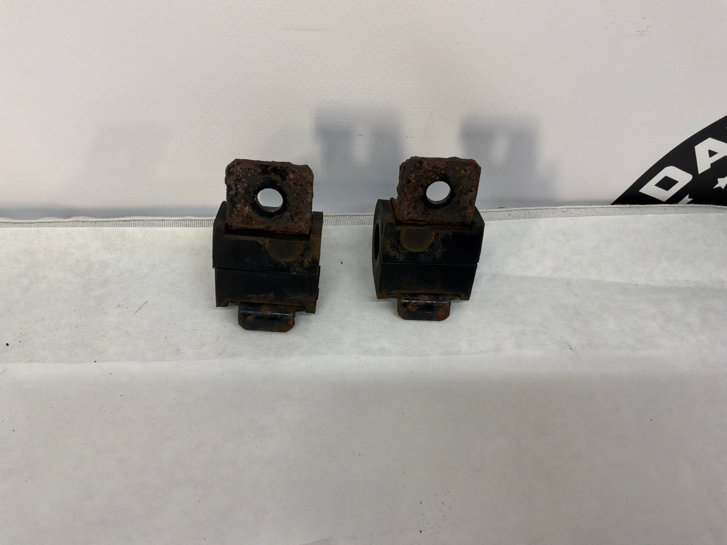 2011 Chevy Caprice PPV Rear Stabilizer Sway Bar Brackets OEM