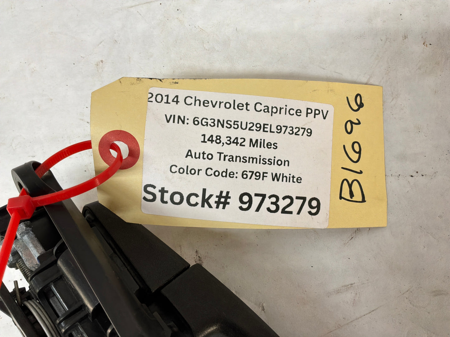 2014 Chevy Caprice PPV RH Passenger Exterior Outside Front Door Handle OEM