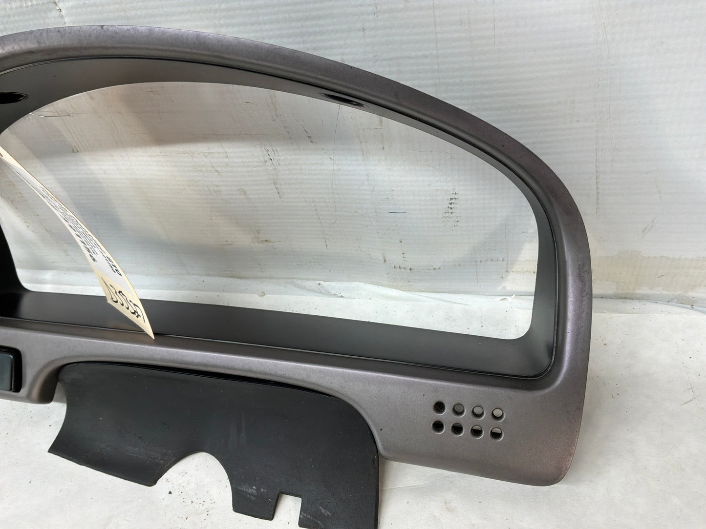 Speedometer bezel - Day's Parts Yard