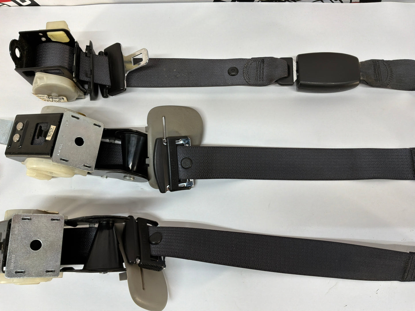 2006 Cadillac CTS-V RH, LH & Middle Rear Seat Belt Retractor Set w/ Buckles OEM