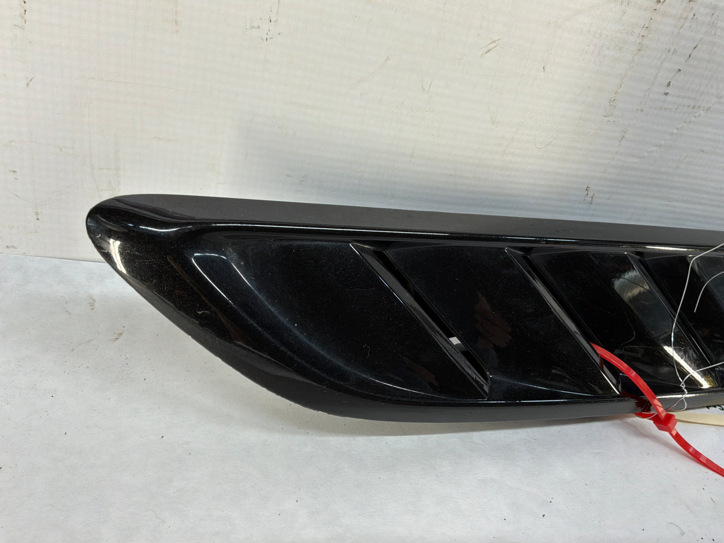 2017 Chevy SS Sedan Factory OEM Black RH & LH Hood Vents Scoops