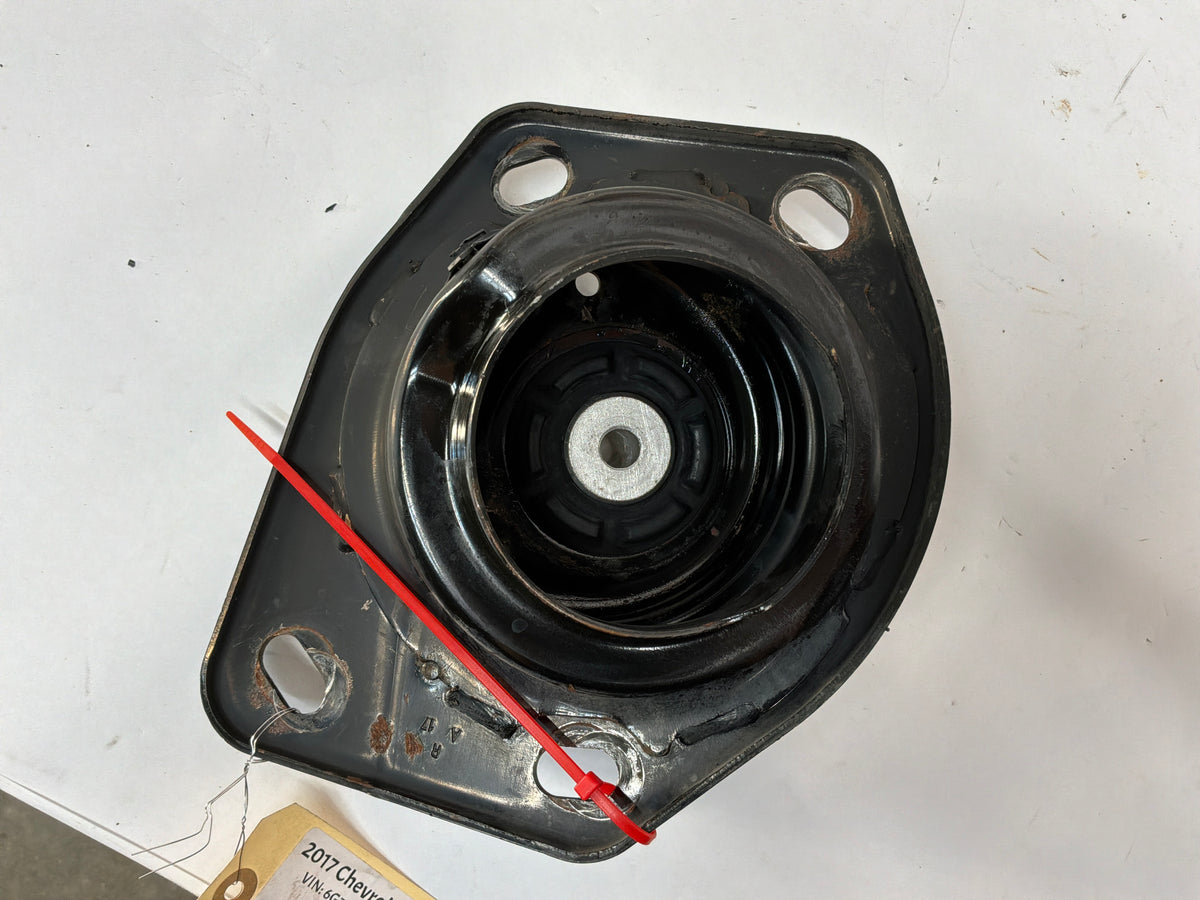 2017 Chevy SS Sedan RH Passenger Rear Strut Plate Top Hat OEM