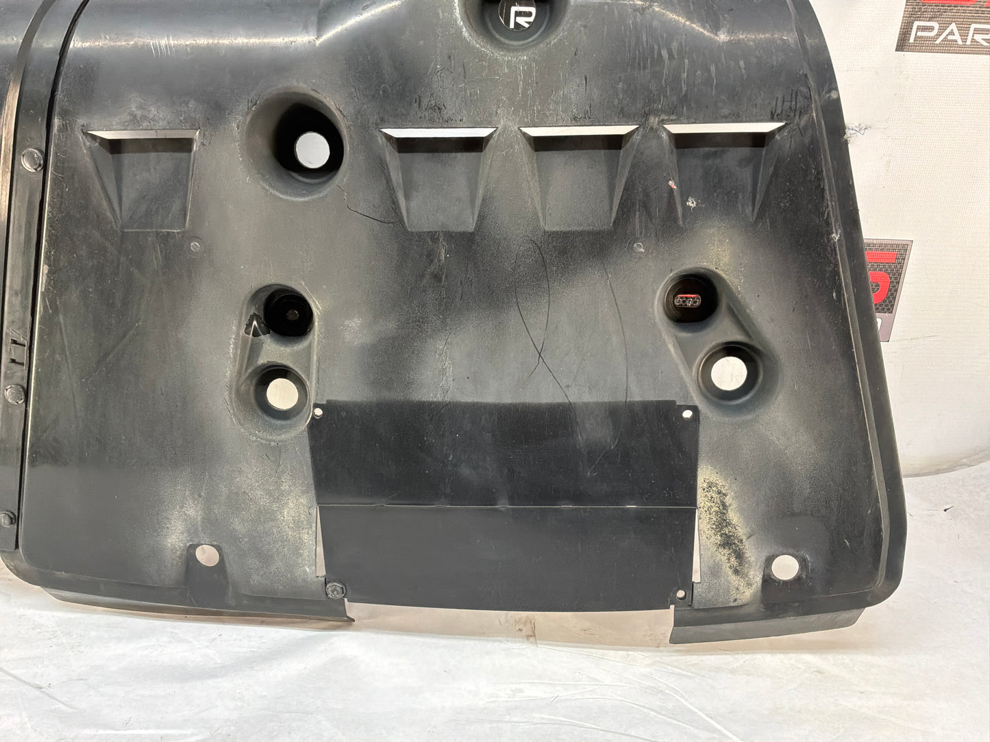 2004 Pontiac GTO Rear Air Deflector Differential Center Lower Body Cover OEM