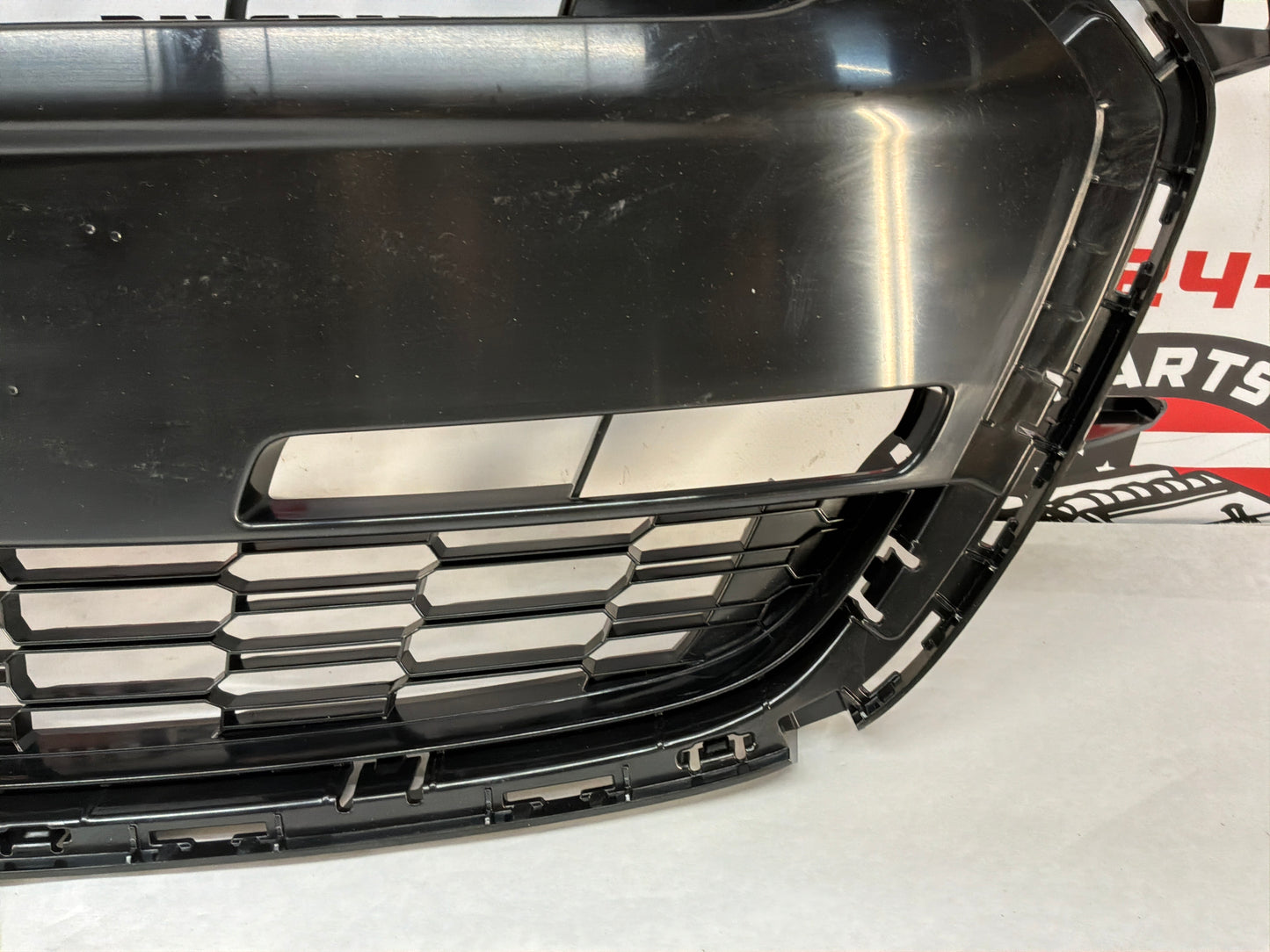2016-2017 Chevy SS Sedan Holden VF Series 2 Front Lower Grille Bumper Honeycomb Insert NEW OEM