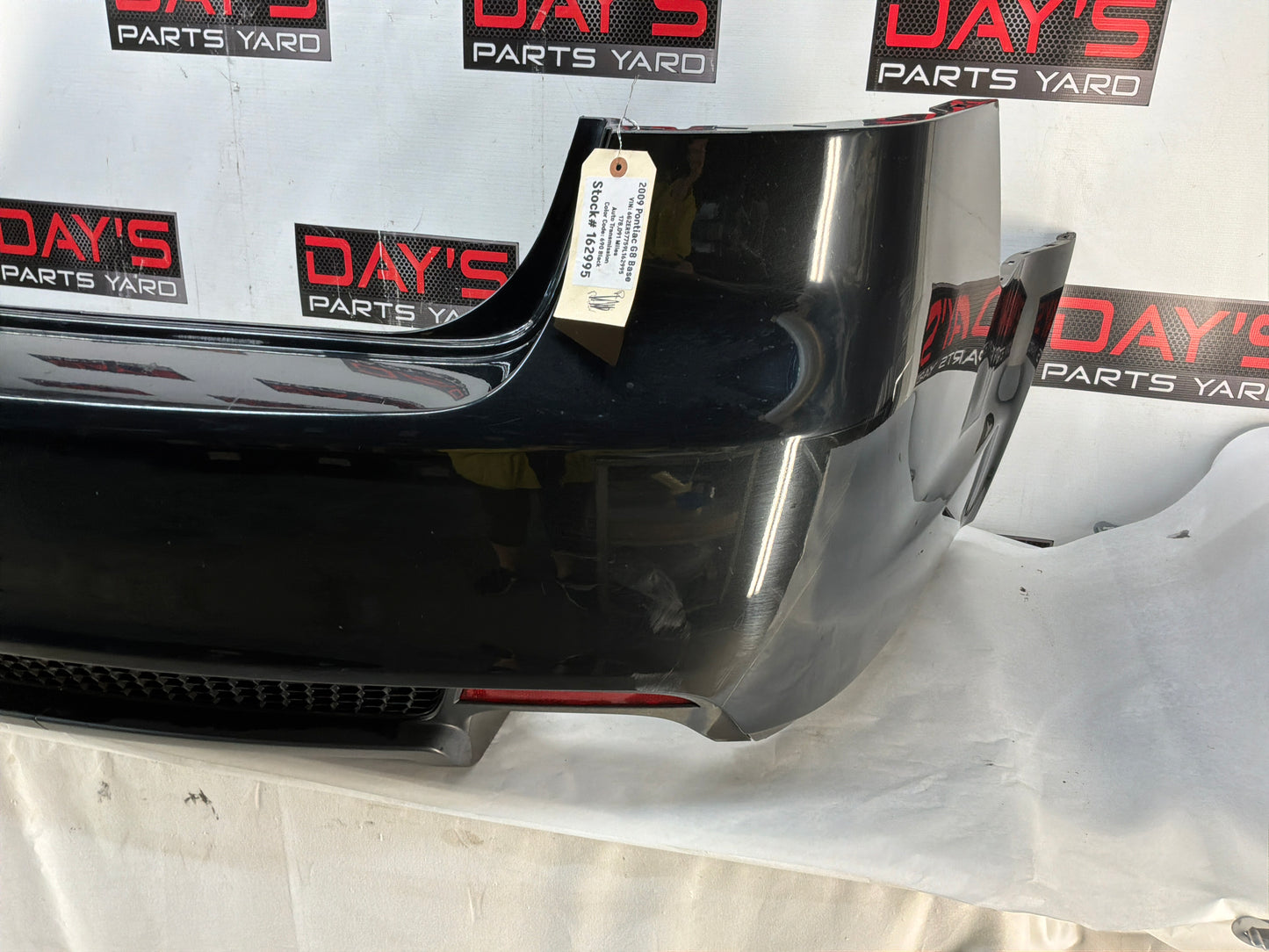 Rear bumper - Day's Parts Yard