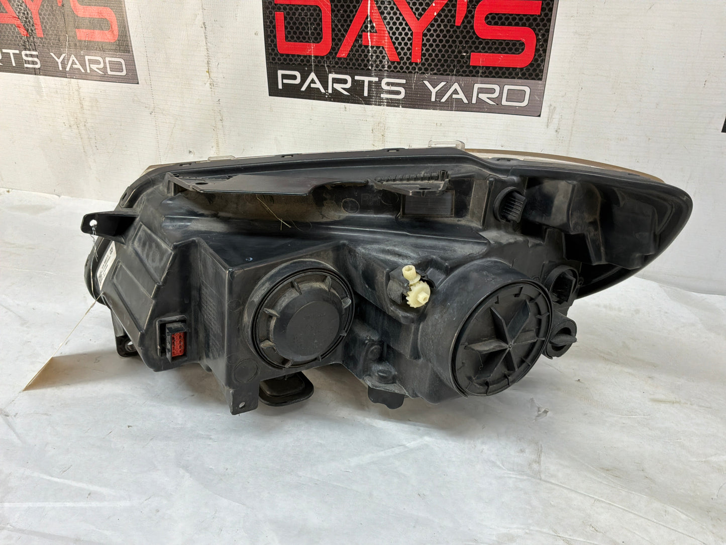 2015 Chevy SS Sedan RH Passenger Head Light Lamp Headlight OEM