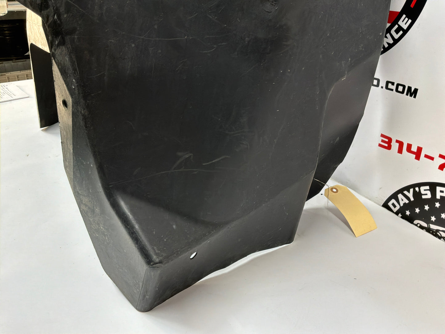 2011 Chevy Camaro SS RH Passenger Front Fender Wheel House Well Liner OEM