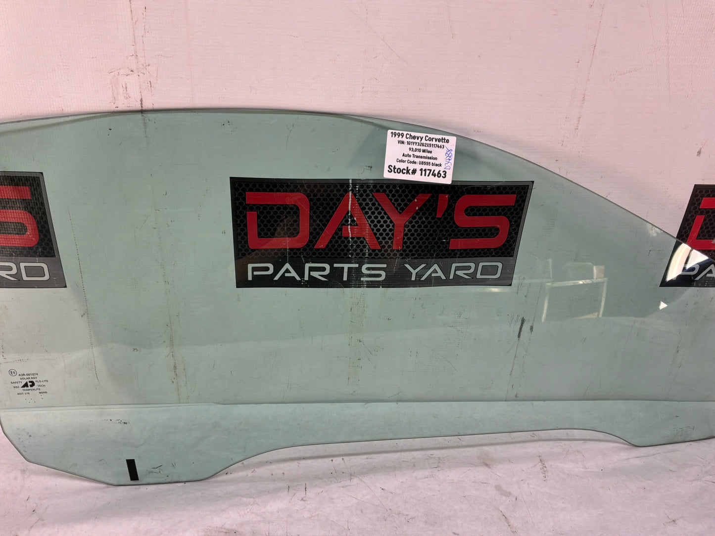 Rh front glass - Day's Parts Yard