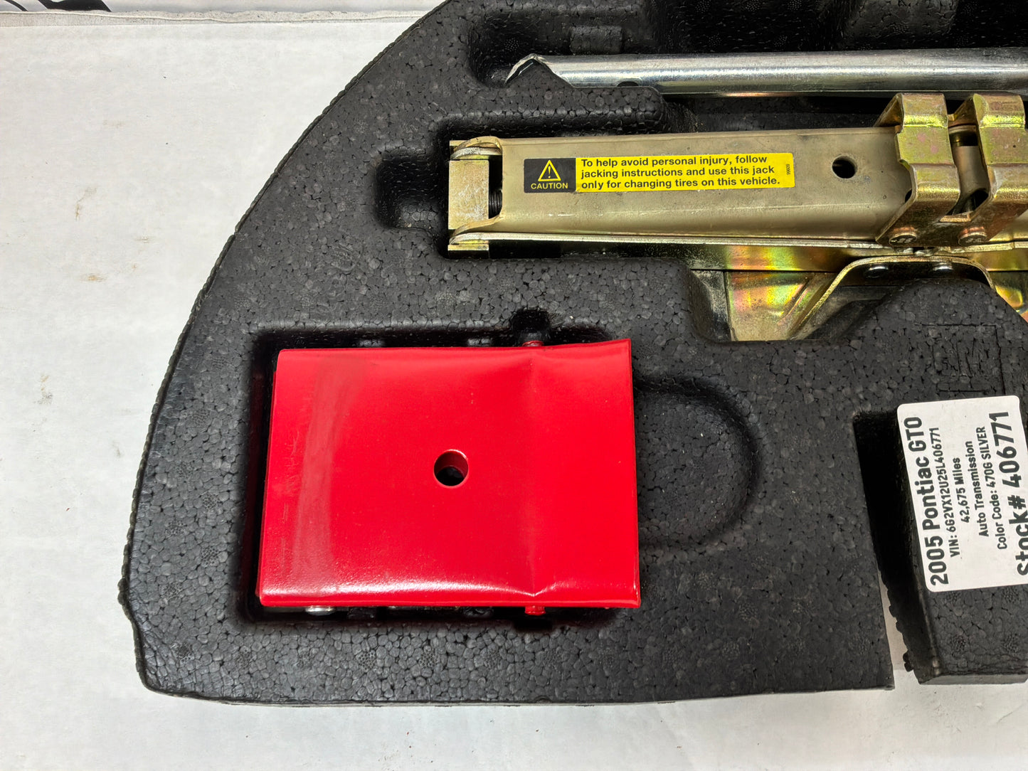2005 Pontiac GTO Emergency Spare Tire Jack Tool Kit OEM