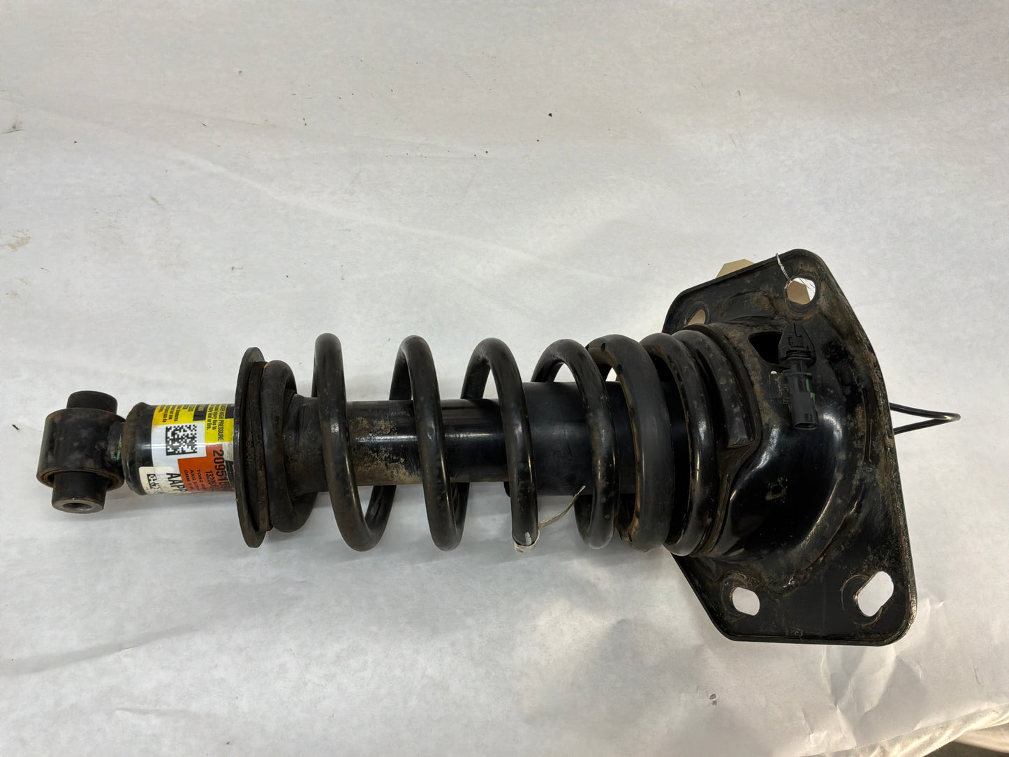 2014 Chevy Camaro ZL1 RH & LH Rear Magnetic Ride Struts Shocks Assemblies OEM
